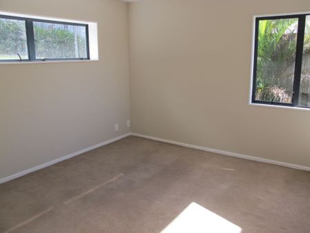 Property Management19 Calypso Way, Unsworth Heights - Unit for Rent - Photo 5