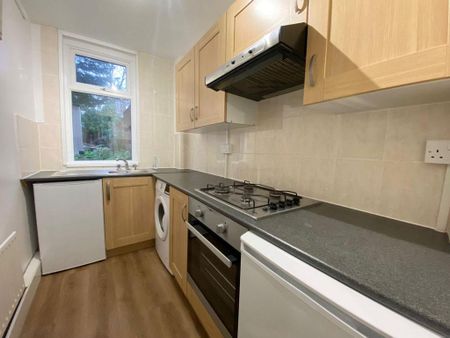 1 bedroom flat to rent - Photo 2