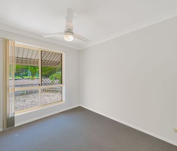 Comfortable Living in a Quiet, Leafy Street - Photo 3