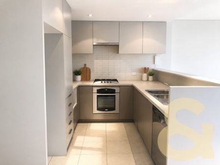 MODERN THREE BEDROOM UNIT - Photo 4