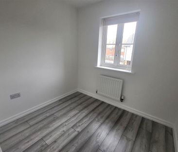 2 bedroom coach house to rent - Photo 6