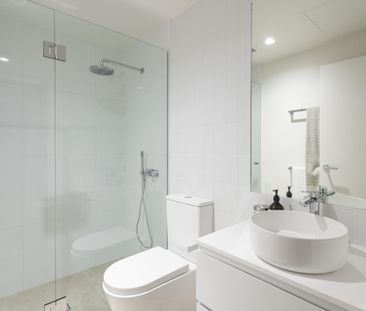 Two-Bedroom Apartment, Great Location - Photo 5