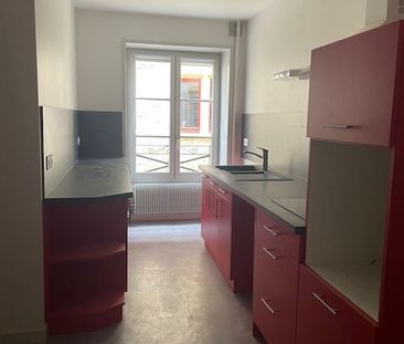 Location Appartement 3 pièces 88m² CHARLIEU 42190 - Photo 2