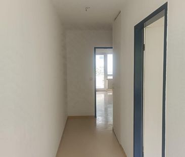 2 ZKB, Einbauküche mit großen Balkon - Photo 1