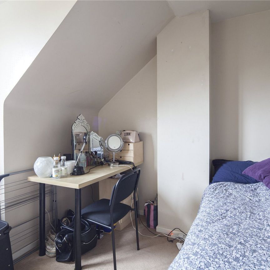 23 Park Avenue, Huddersfield, HD1 - Photo 1