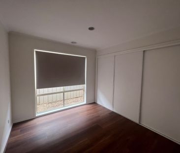 Three Bedroom Home Situated In Quiet Street - Photo 3