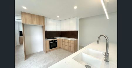 Luxurious Three-Storey Brand-New Villa in Exclusive Budds Beach - Photo 5