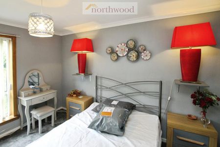 3 bedroom terraced house to rent - Photo 5