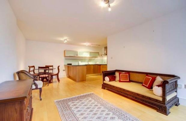 2 Bed Flat, Alexandra Park Road, N22 - Photo 1