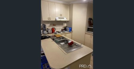 NEAT 2 BEDROOM TOWNHOUSE - Photo 3