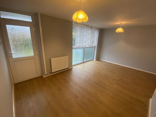 Dillotford Avenue, Coventry, Cv3 5eb, Cheylesmore - Photo 1