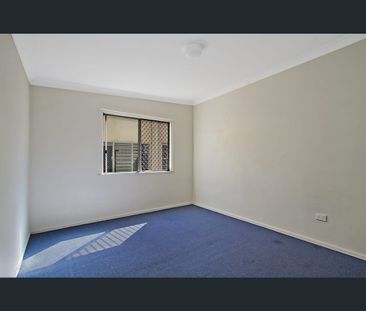 2/559 Old Cleveland Road, Camp Hill, Qld 4152 - Photo 3