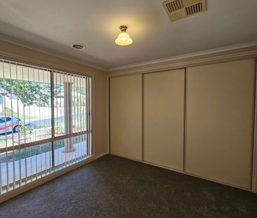 Prime Living by the Golf Course - Photo 3