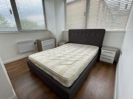 2 bedroom flat to rent - Photo 3