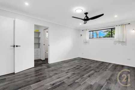 Luxury Family Home Offering Space, Style & Premium Modern Living in Parramatta!! - Photo 4