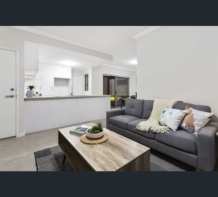 4/123 Forrest Road, Hamilton Hill, WA 6163 - Photo 1