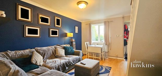 2 bedroom terraced house to rent - Photo 1