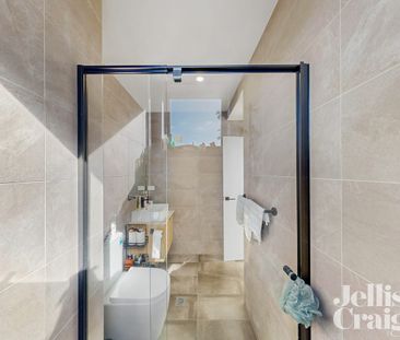 Contemporary Two Bedroom Apartment with Balcony in Prime Camberwell... - Photo 6