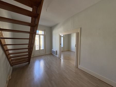 Location Appartement 3 pièces 83m² AGEN 47000 - Photo 5