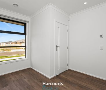 8 Galah Chase, Beveridge, Vic 3753 - Photo 3