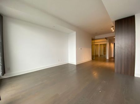 For Lease - 3018 Yonge Street Unit# 911, Toronto, Ontario - Photo 2