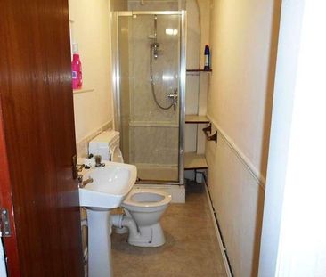 Flat, Victoria Street, Caernarfon, LL55 - Photo 1