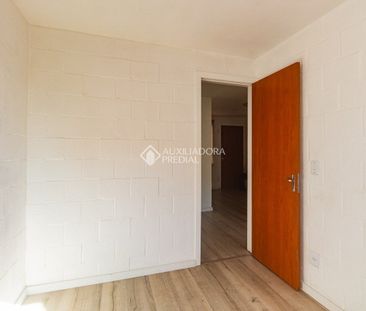 Apartamento com 2 quartos e 42m² para alugar em Rubem Berta, Porto ... - Foto 2