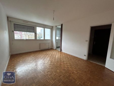 Location Appartement 1 pièce 31m² ST ETIENNE 42100 - Photo 2