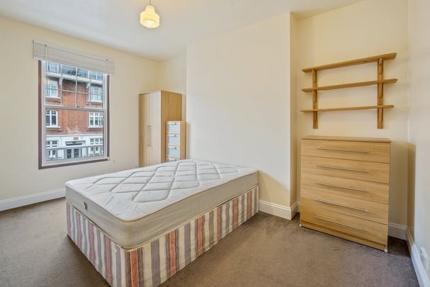 3 bedroom flat to rent - Photo 1