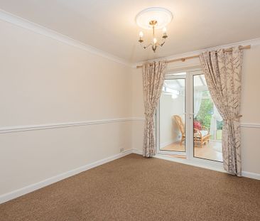 3 bedroom Semi-Detached House to rent - Photo 6