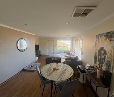 Scarborough - Photo 5