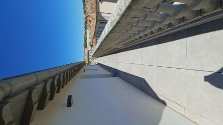 location Appartement T3 DE 61.67m² À NIMES - Photo 2