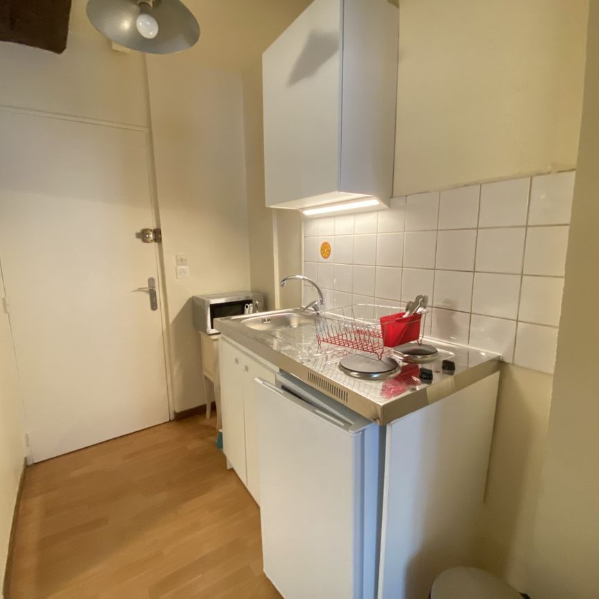 Location Appartement 1 pièce 21m² - Photo 1