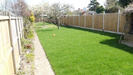 Barnsole Road, Gillingham. ME7 - Photo 4