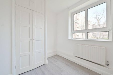 3 bedroom flat to rent - Photo 4