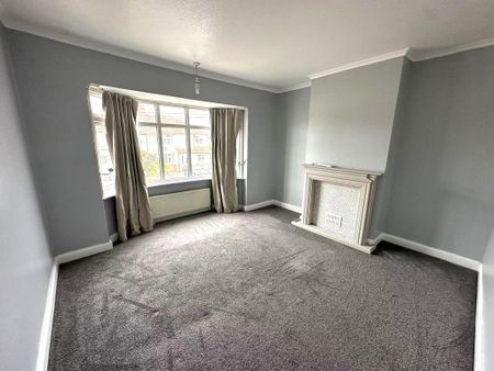 4 bedroom semi-detached house to rent - Photo 4