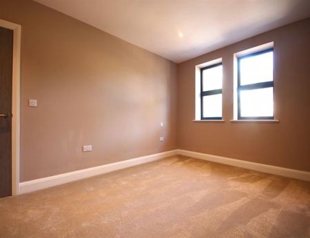 3 Bedroom Apartment To Let - Photo 2