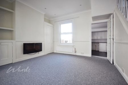 3 bedroom semi-detached house to rent - Photo 2