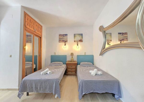 Villa for rent in Cumbre del Sol with 5 bedrooms