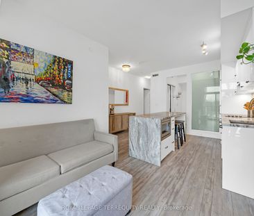 TEN93 Queen West Condos - Photo 1