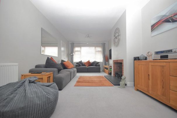 3 bedroom semi-detached house to rent - Photo 1