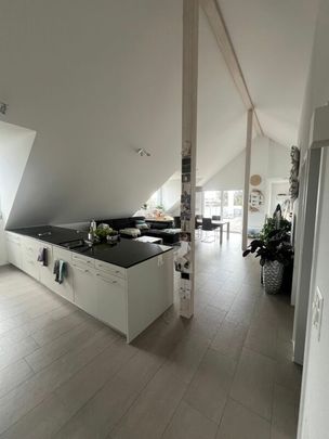 Gross­zü­gi­ge und hel­le 4.5 Zim­mer­woh­nung - Photo 1