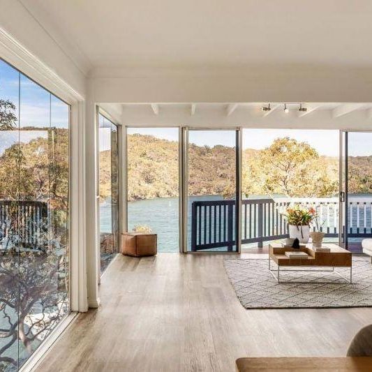Stunning 3 Bedroom House with Water Views - Photo 1