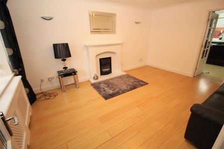 3 bedroom semi-detached house to rent - Photo 5