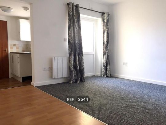 1 bedroom flat to rent - Photo 1
