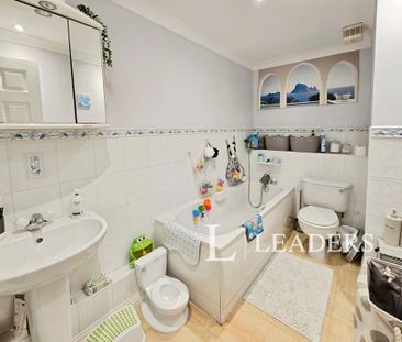 2 bedroom flat to rent - Photo 3