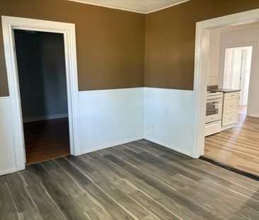 Elm House Available April 1, 2026 - Photo 2