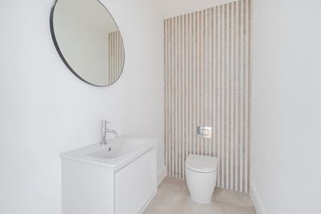 3 bedroom detached house to rent - Photo 4