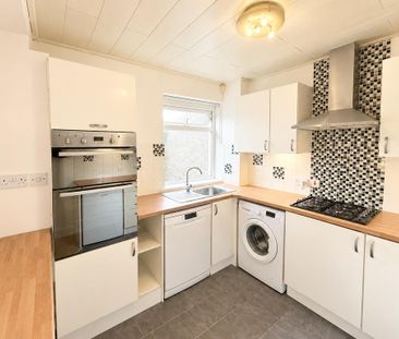 3 bedroom terraced house to rent - Photo 6