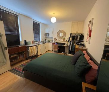 1 bedroom flat to rent - Photo 2